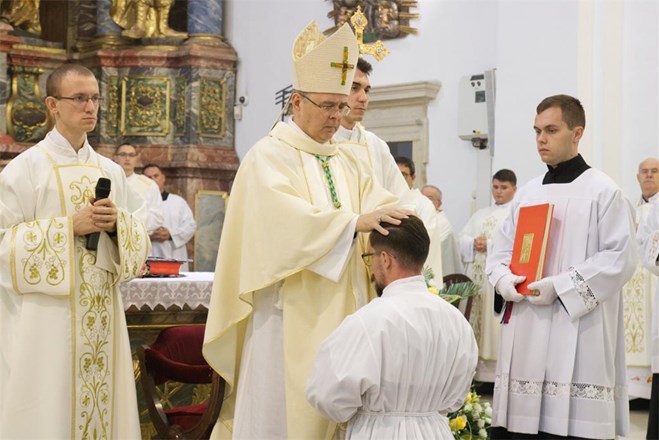Biskup Radoš zaredio Josipa Špoljarića za đakona Varaždinske biskupije